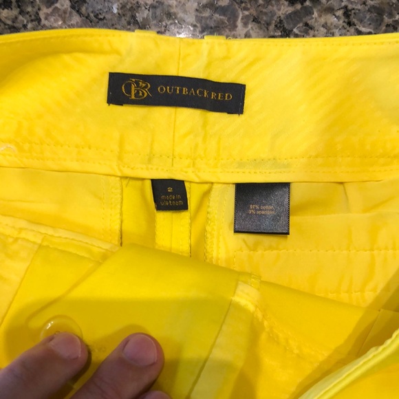 Outback Red Women’s Bermuda Shorts Yellow Size 2 - Picture 2 of 4